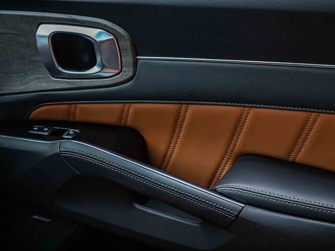 Certified 2023 Kia Sorento SX Prestige image 15