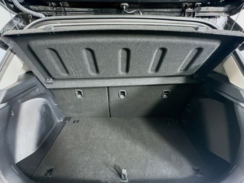 Used 2025 Hyundai Venue Limited image 29