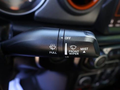 Used 2023 Jeep Gladiator Mojave w/ Cold Weather Group image 39