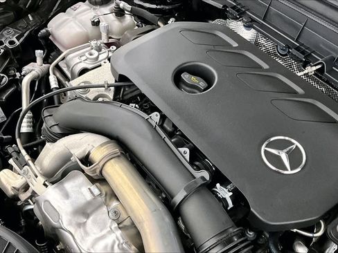New 2026 Mercedes-Benz GLB 250 4MATIC image 17