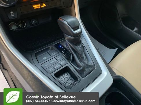 Used 2019 Toyota RAV4 XLE Premium image 23