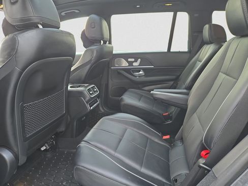 Used 2025 Mercedes-Benz GLS 580 4MATIC image 20