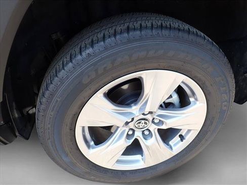 Used 2023 Toyota RAV4 XLE w/ Convenience Package AWD/4WD image 7