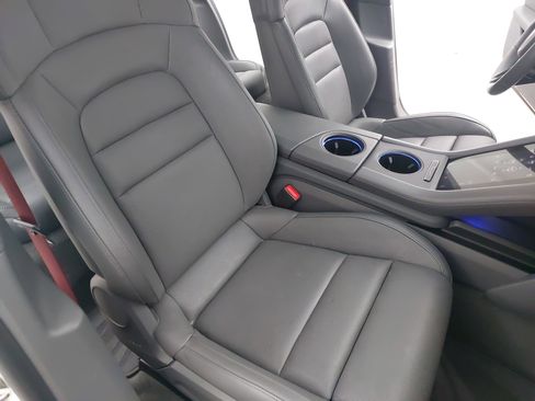 Certified 2020 Porsche Taycan image 12