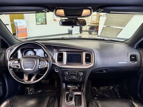 Used 2021 Dodge Charger SXT w/ Leather Interior Group image 10