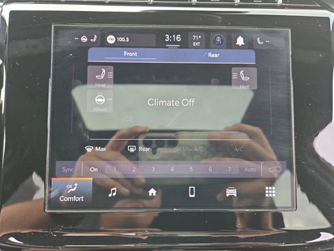 Used 2023 Jeep Grand Cherokee L Laredo image 18