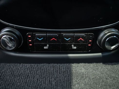 Used 2013 Jaguar XJ AWD image 9