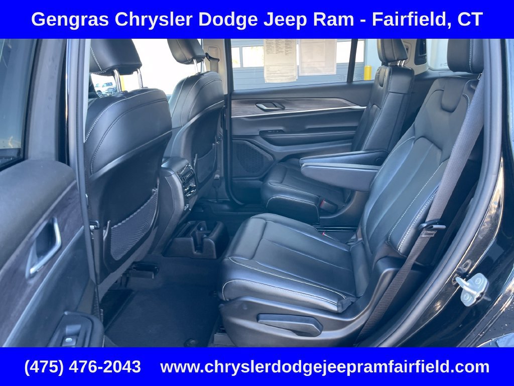 Used 2023 Jeep Grand Cherokee L Limited AWD/4WD image 46