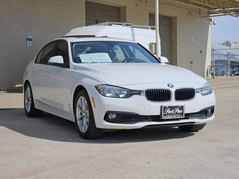 Used 2016 BMW 320i 320i image 2