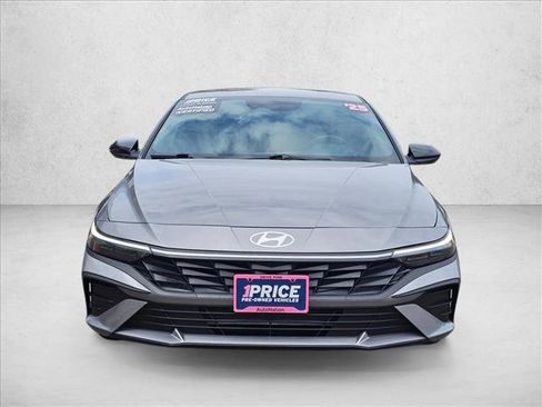 Used 2025 Hyundai Elantra Sport FWD image 8