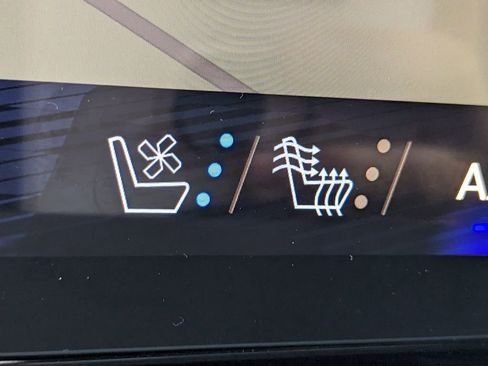 New 2025 Chevrolet Suburban Premier image 25