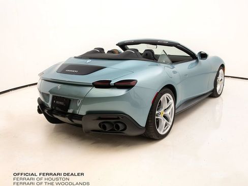 Used 2025 Ferrari Roma Spider RWD image 7