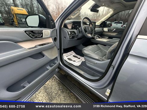 Used 2020 Lincoln Navigator L Black Label w/ Cargo Convenience Package AWD/4WD image 13