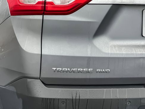 Used 2020 Chevrolet Traverse LT w/ LT Premium Package image 29