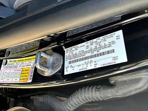 Used 2022 Ford Escape SE image 33