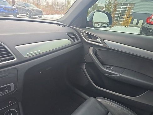 Used 2018 Audi Q3 2.0T Premium w/ Convenience Package image 21