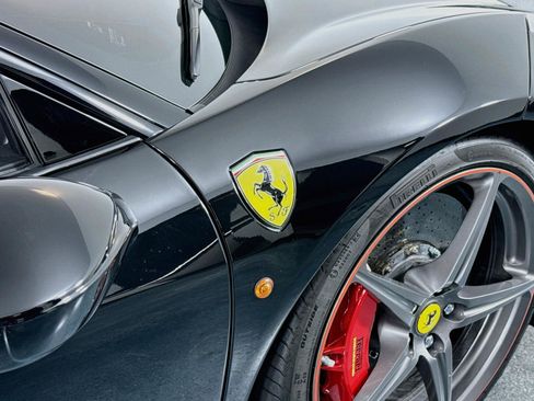 Used 2014 Ferrari 458 Italia Coupe RWD image 51