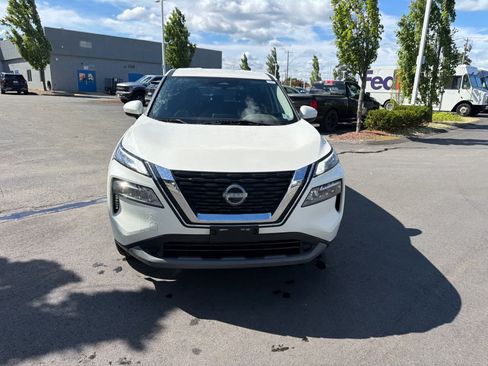 Used 2023 Nissan Rogue SV AWD/4WD image 2