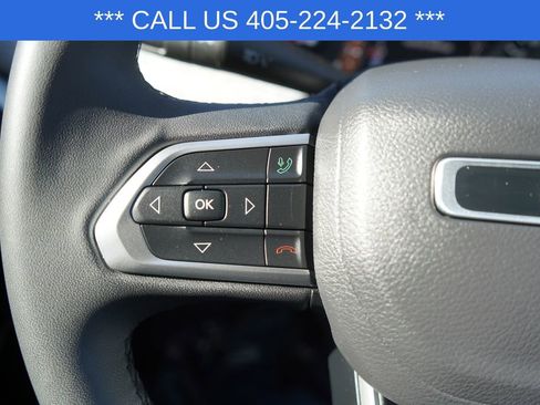 Used 2024 Jeep Compass Latitude image 34