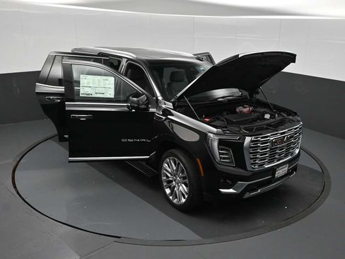 New 2026 GMC Yukon Denali w/ Sun & Power Step Package AWD/4WD image 26