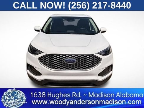 Used 2024 Ford Edge SEL AWD/4WD image 3