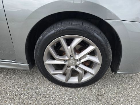 Used 2014 Nissan Sentra SR w/ SR Driver Package image 17