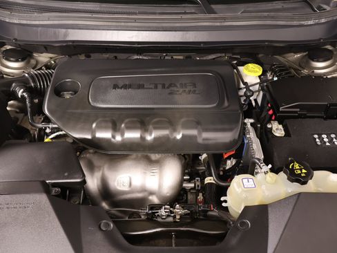 Used 2020 Jeep Cherokee Latitude FWD image 18