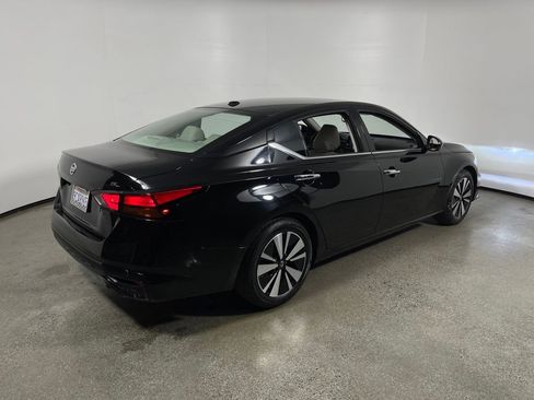 Used 2019 Nissan Altima 2.5 SL image 3