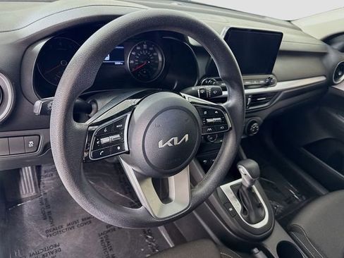 Used 2023 Kia Forte LXS FWD image 9