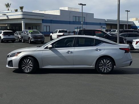 Used 2023 Nissan Altima 2.5 SV image 8