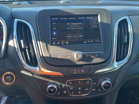 Used 2023 Chevrolet Equinox LT image 22