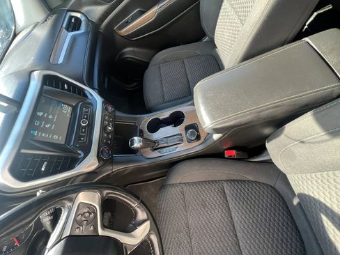 Used 2019 GMC Acadia SLE AWD/4WD image 16