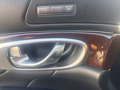 Used 2012 INFINITI M37 x w/ Premium Pkg AWD/4WD image 4