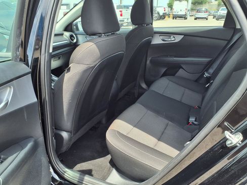 Used 2024 Kia Forte LXS w/ LXS Technology Package FWD image 19