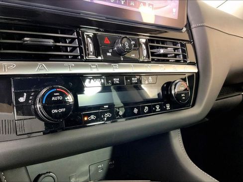 New 2026 Nissan Pathfinder SL image 29