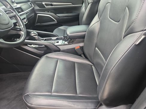 Certified 2021 Kia Telluride S image 15