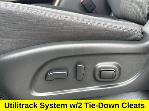 Used 2024 Nissan Titan SV w/ SV Bronze Edition Package image 32