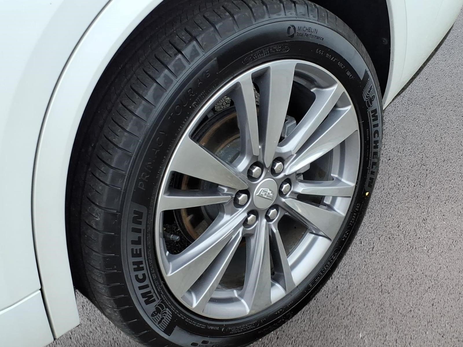 Certified 2024 Cadillac XT6 Premium Luxury w/ Technology Package AWD/4WD image 9