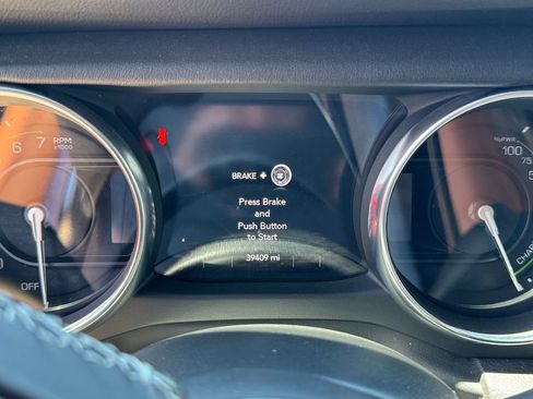 Used 2023 Jeep Wrangler Unlimited Sahara w/ Cold Weather Group AWD/4WD image 17
