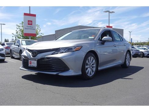 Certified 2019 Toyota Camry LE w/ Convenience Package FWD image 8