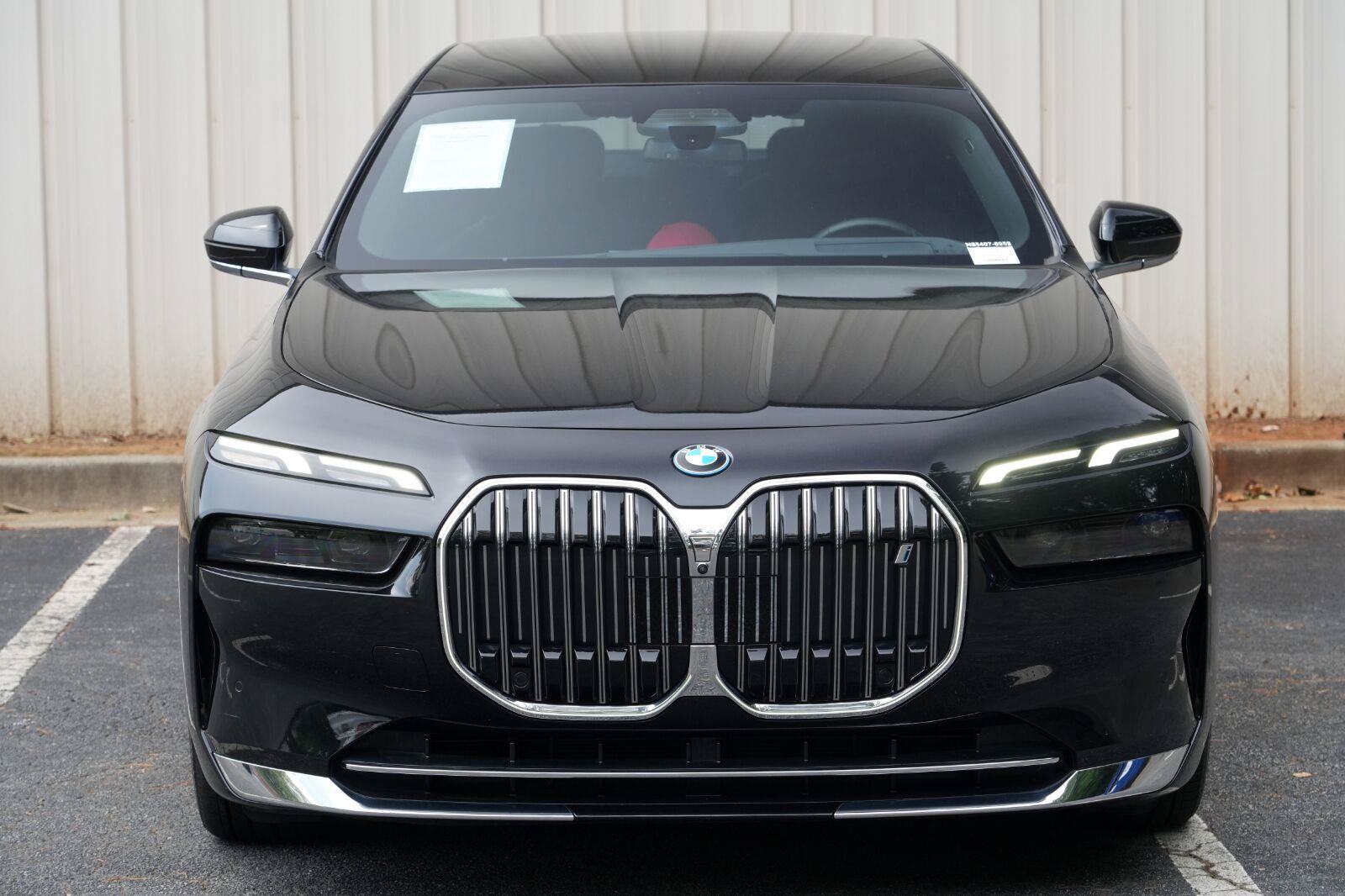 Used 2023 BMW i7 xDrive60 AWD/4WD image 55