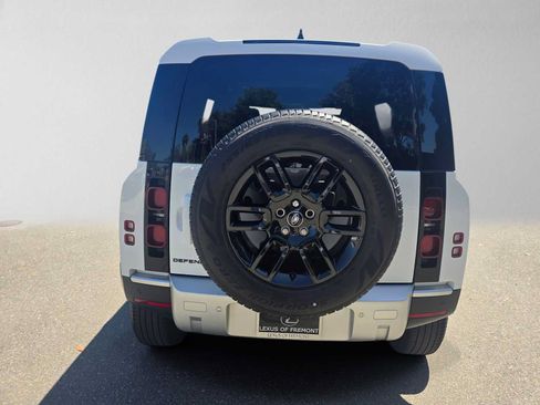 Used 2025 Land Rover Defender 110 S AWD/4WD image 4