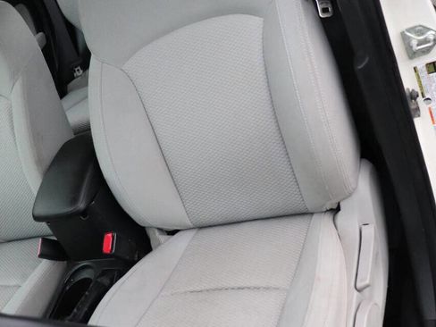 Used 2015 Subaru Forester 2.5i w/ Alloy Wheel Package image 17