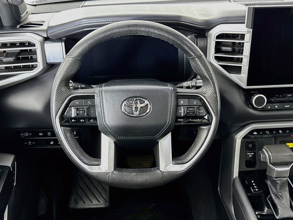 Used 2024 Toyota Tundra Platinum AWD/4WD image 4