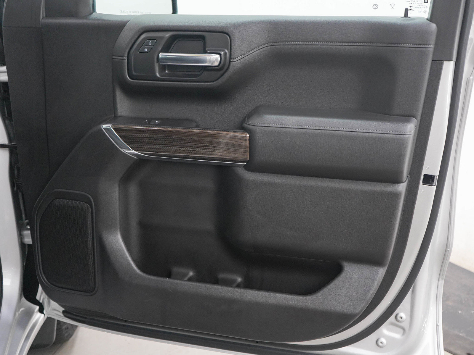 Used 2020 Chevrolet Silverado 1500 LT w/ All-Star Edition AWD/4WD image 9
