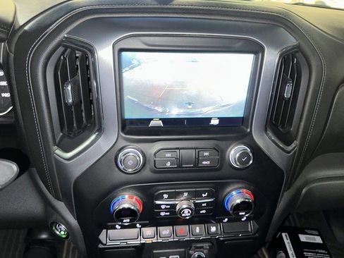 Used 2021 GMC Sierra 1500 SLE image 10