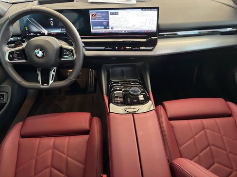 Used 2026 BMW 530i w/ M Sport Package RWD image 10