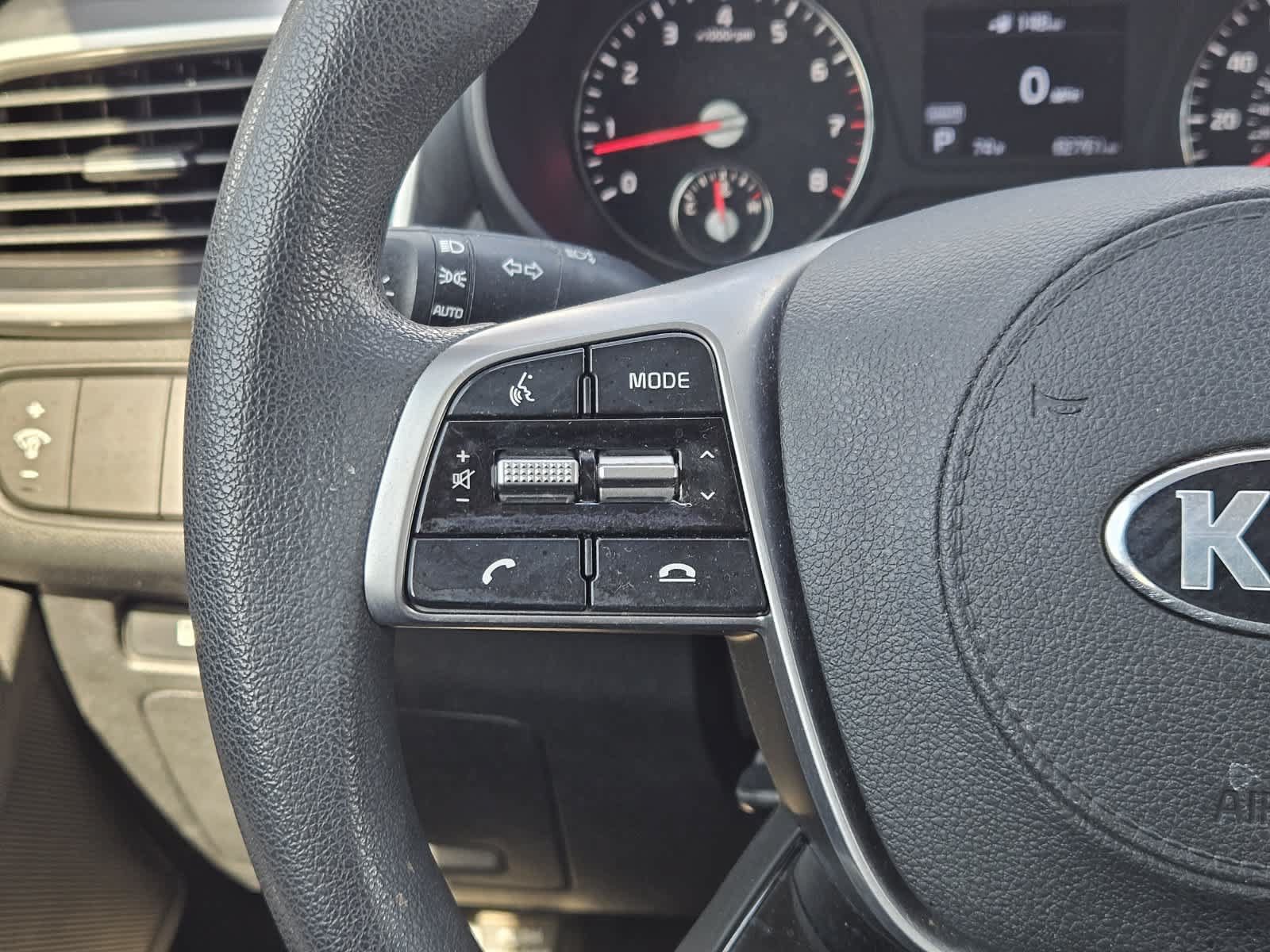 Used 2020 Kia Sorento FWD V6 image 25