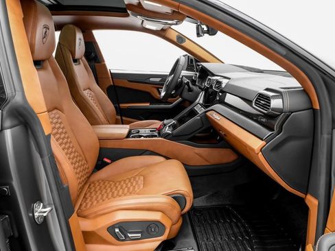 Used 2022 Lamborghini Urus image 31