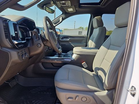 New 2026 Chevrolet Silverado 1500 LTZ w/ LTZ Premium Package AWD/4WD image 15
